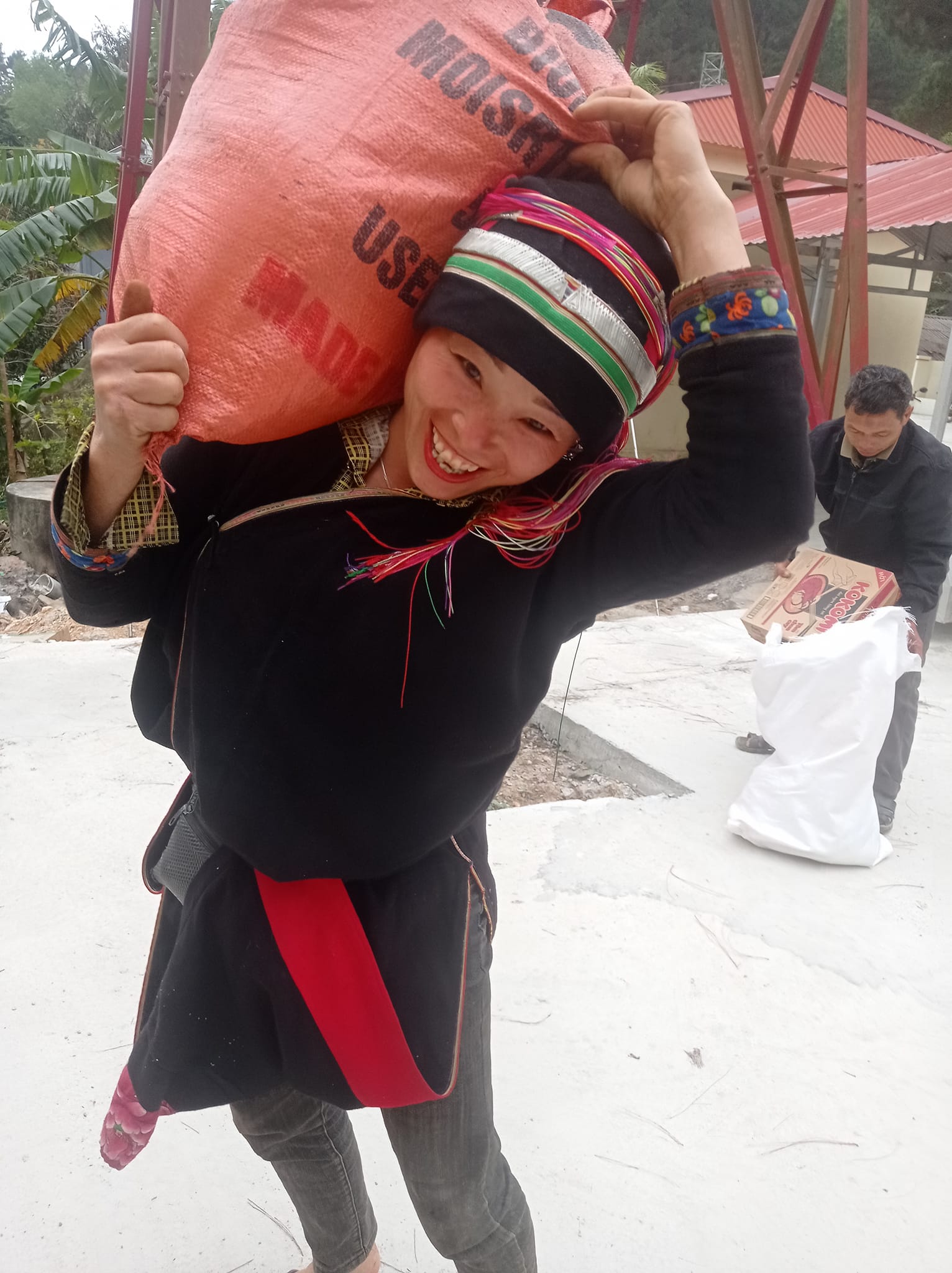 Fostering Hope and Generosity: E4HC’s Gift of Tet Essentials to Impoverished Community in Na Khê&nbsp;Commune