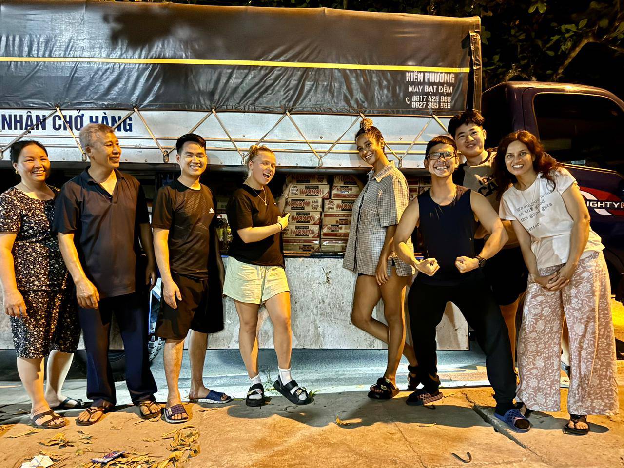 E4HC Volunteers Help Deliver&nbsp;Gifts